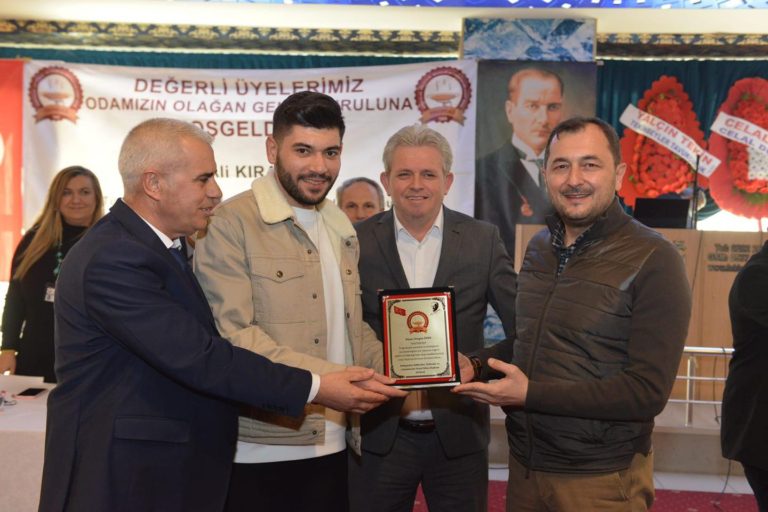 YÜKSEL SEÇİMLERDE ESNAFIN HEYECANINA ORTAK OLDU