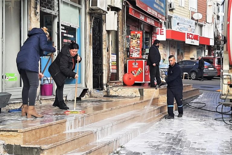 Salgın mücadelesi aralıksız sürüyor