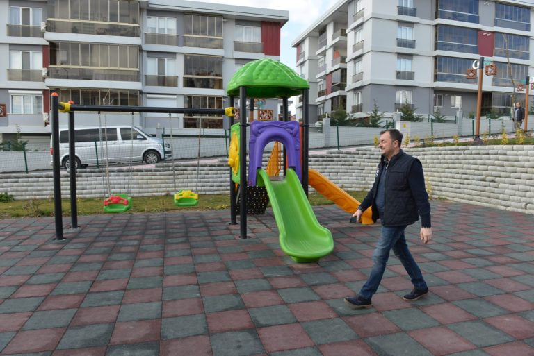 Üç mahalleye daha spor tesisleri geliyor
