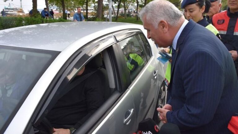 Tekirdağ’da Emniyet Kemeri Takmayan Sürücüler Valiye Yakalandı
