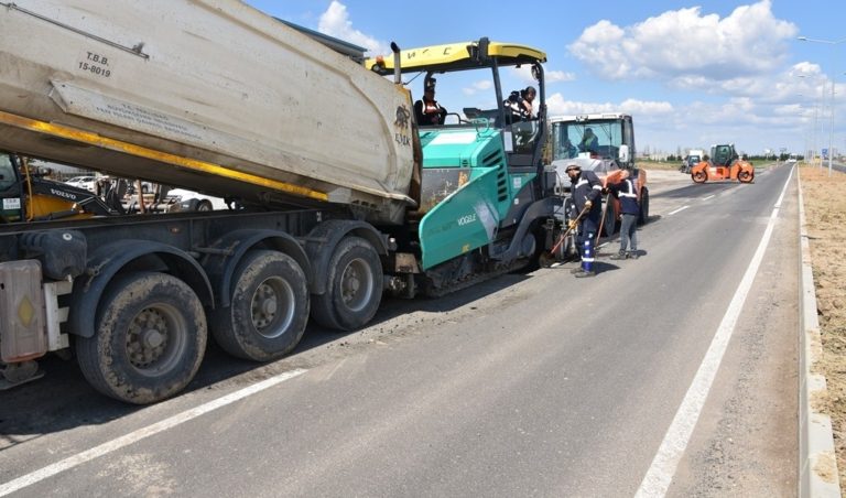 ÇORLU’DA 800 TON SICAK ASFALT SERİMİ YAPILDI