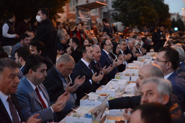 Gönül Sofralarında 3 günde on binler bir araya geldi