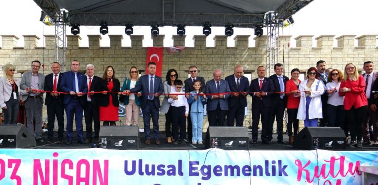 On Binler Masal Park´ta Buluştu