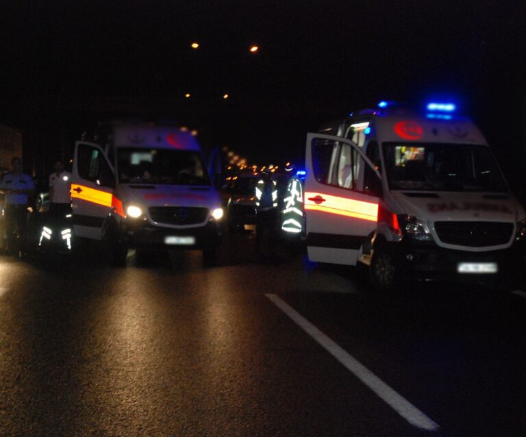CİP Kamyona Arkadan Çarptı: 1’i Ağır 2 Yaralı