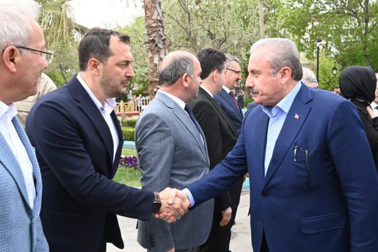 Başkan Yüksel bayramlaşma törenine katıldı