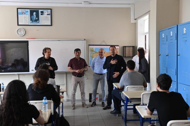 Başkan Yüksel üniversiteye hazırlanan gençlerle buluştu