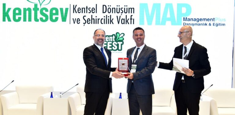 “En İyi Strateji Belgesi Hazırlayan Belediye” Ödülünü Aldık