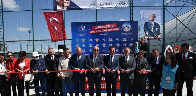 Kapalı Futbol Sahası Tesisimizi Törenle Açtık