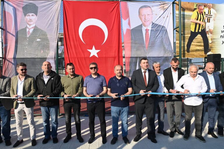 Şehit Fırat Yılmaz Çakıroğlu Spor Tesisleri törenle hizmete girdi