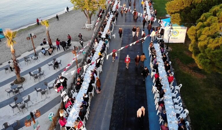 TEKİRDAĞ BAHARI HIDIRELLEZ KAHVALTISI İLE KARŞILADI