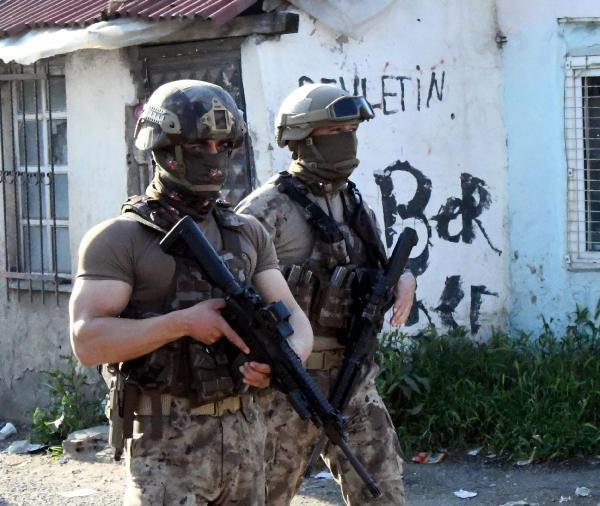 Özel Harekat Polisli ‘Güneş’ Operasyonu: 11 Gözaltı