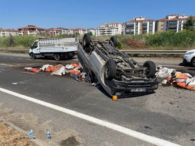 Freni Boşalan Kamyonet Takla Attı: 3 Yaralı!