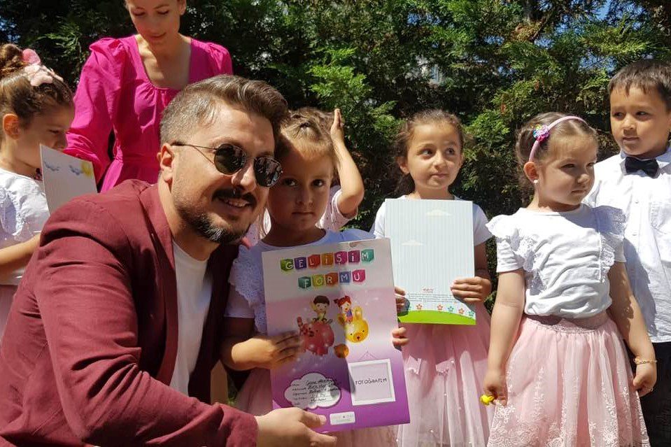 Akademili minikler karne heyecanı yaşadı Akademili minikler karne heyecanı yaşadı