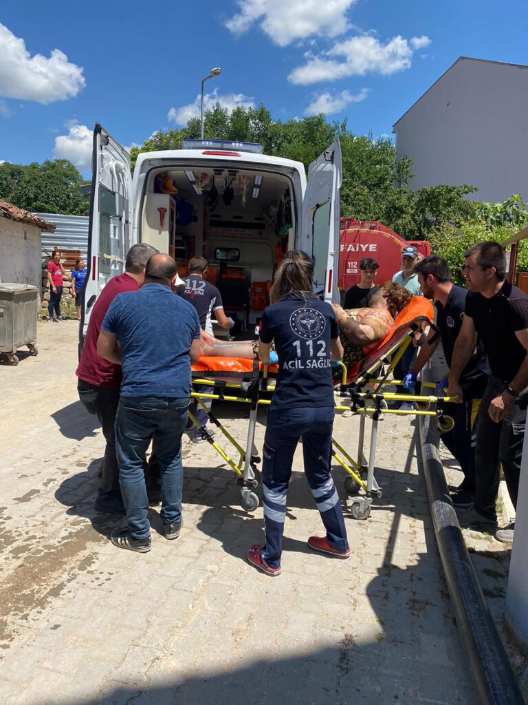 Annesini ve Evi Benzin Dökerek Yaktı: Yaşlı Kadın Ölümden Son Anda Kurtarıldı
