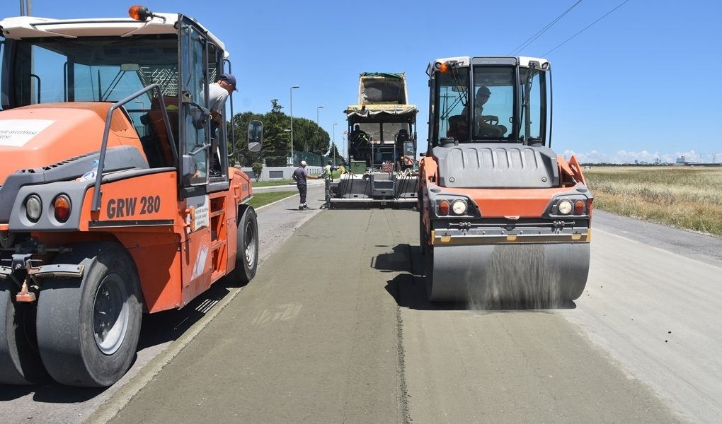 ÇERKEZKÖY VE ERGENE İLÇELERİNDE BETON YOL SERİM ÇALIŞMASI TAMAMLANDI ÇERKEZKÖY VE ERGENE İLÇELERİNDE BETON YOL SERİM ÇALIŞMASI TAMAMLANDI