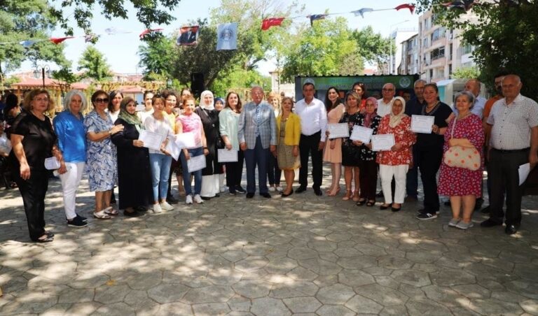 MURATLI TEMEK YILSONU SERGİSİ VE SERTİFİKA TÖRENİ GERÇEKLEŞTİ