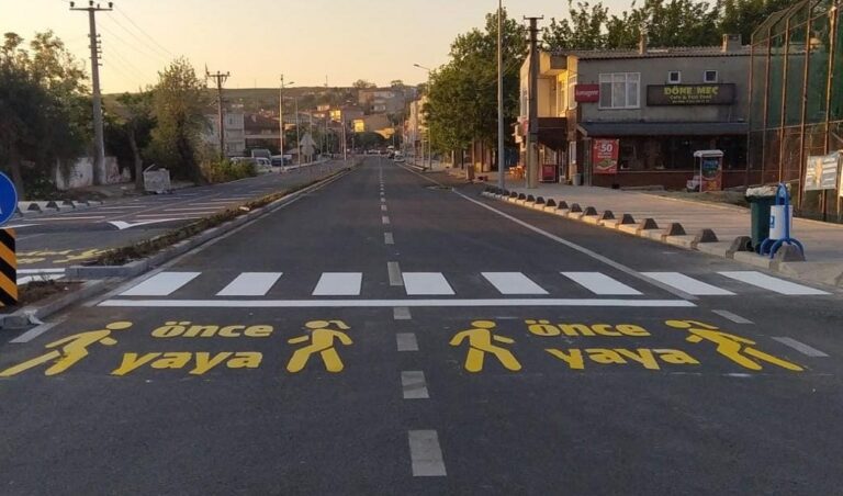 TRAFİK HİZMETLERİ ŞUBE MÜDÜRLÜĞÜ EKİPLERİ 11 İLÇEDE DURMAKSIZIN ÇALIŞIYOR