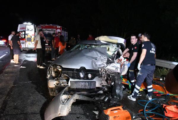 Kamyondan Çıkan Lastik Kazaya Neden Oldu: 5 Yaralı