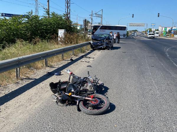 Motosiklet Otomobil İle Çarpıştı: 1 Ağır Yaralı