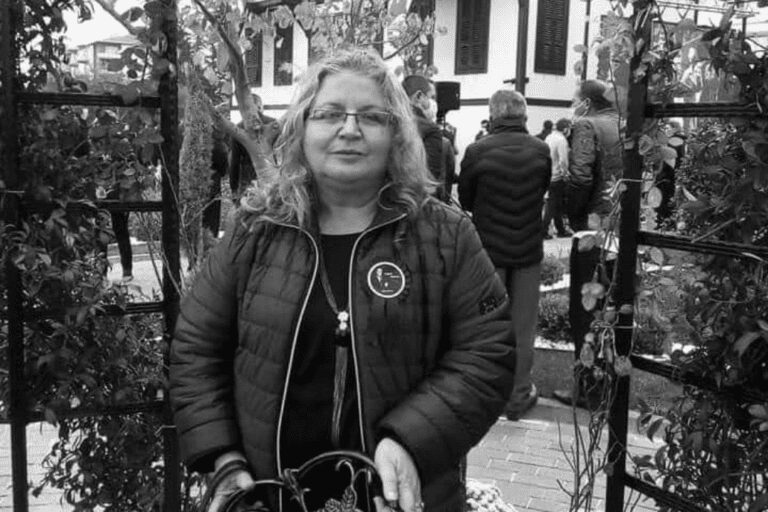 Cumhuriyet ve Sanat Sevdalısı Kadın Filiz Er Hayatını Kaybetti