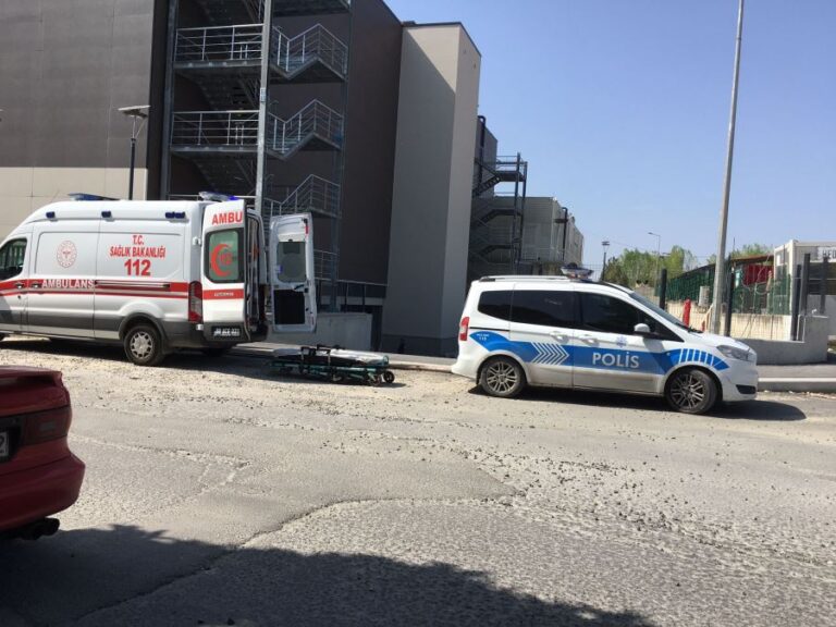 Ayağı Kayarak Düşen İşçi Yaralandı!