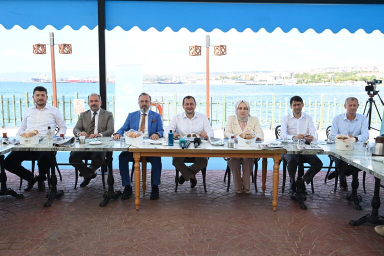 Başkan Yüksel ve Tekirdağ Milletvekilleri gazetecilerle bir araya geldi