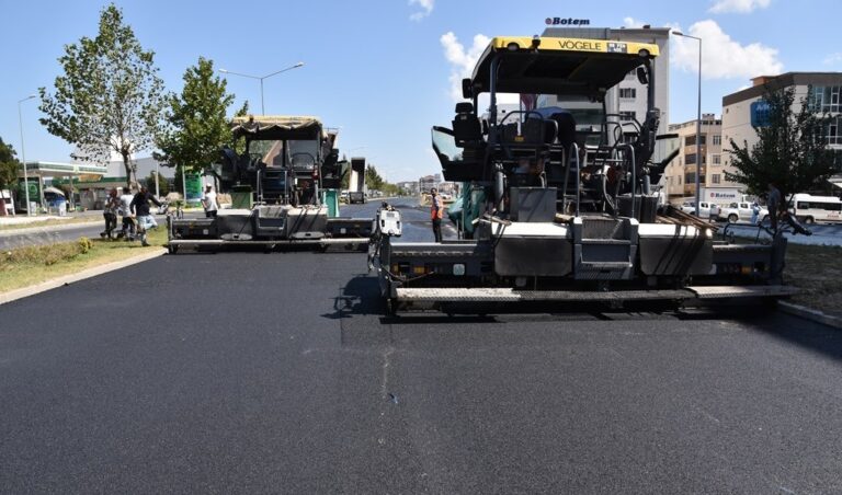 İl Genelinde Yol Yapım, Onarım Ve Bakım Çalışmaları Devam Ediyor