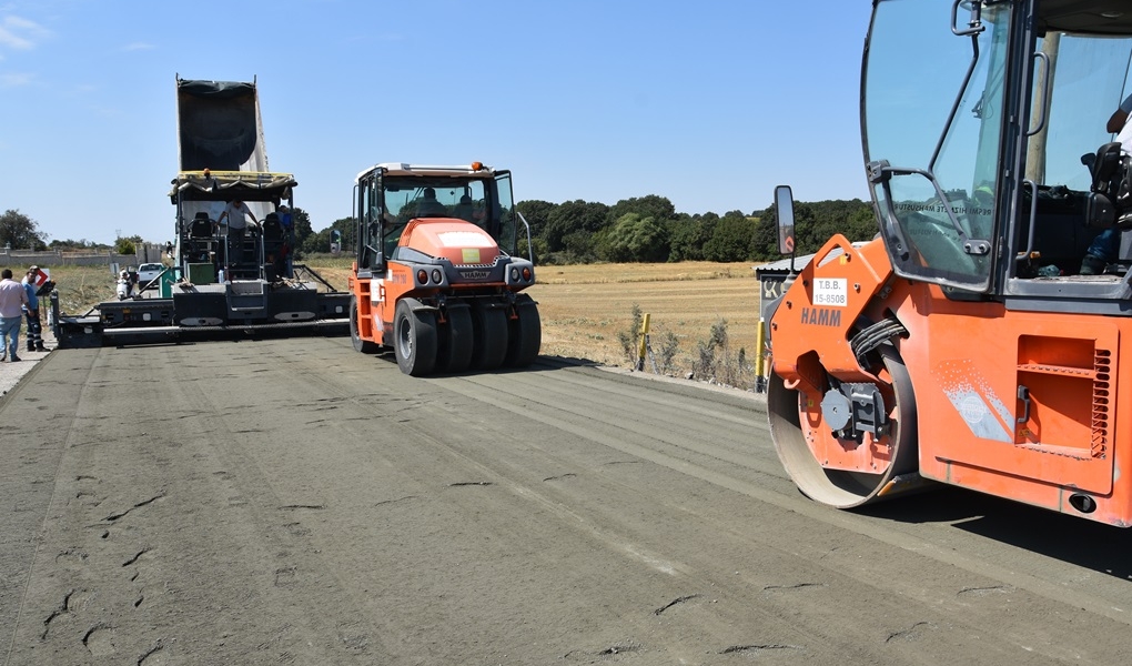 KAPAKLI YANIKAĞIL İLE ERGENE VELİMEŞE BAĞLANTISINDA BETON YOL ÇALIŞMALARI TAMAMLANDI KAPAKLI YANIKAĞIL İLE ERGENE VELİMEŞE BAĞLANTISINDA BETON YOL ÇALIŞMALARI TAMAMLANDI