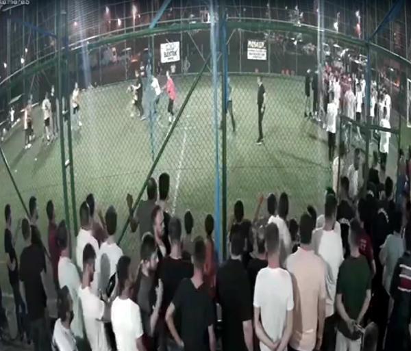 Halı saha Maçında Kavga! Kurusıkı Tabancayla Ateş Açtı!