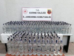 Edirne’de 307 litre kaçak içki ele geçirildi