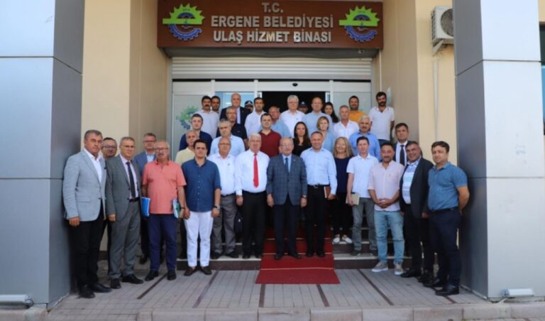 BAŞKAN ALBAYRAK, YERİNDE ÇÖZÜM İÇİN İLÇELERDE