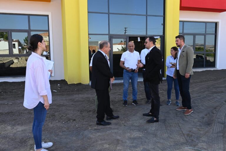 Başkan Yüksel Aydoğdu Mahallesi Gençlik Merkezinde incelemede bulundu