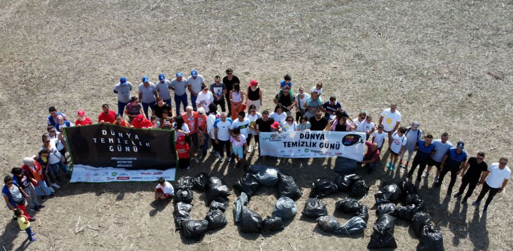Dünya Temizlik Gününde 380 Kg Atık Toplandı Dünya Temizlik Gününde 380 Kg Atık Toplandı