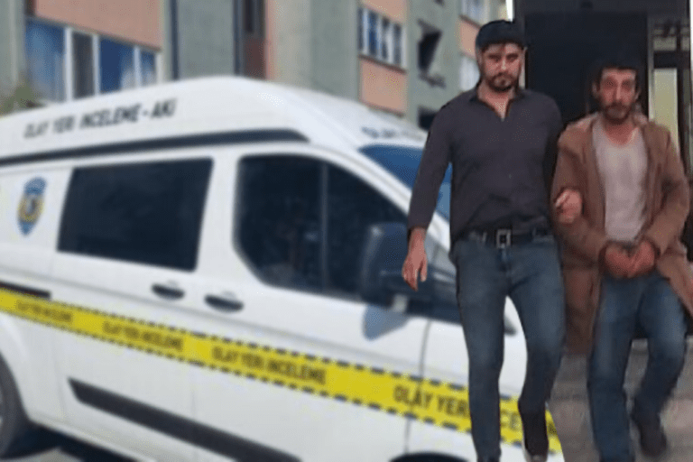 Birlikte İçki İçtiği Arkadaşını Bıçakla Ağır Yaraladı, Tutuklandı