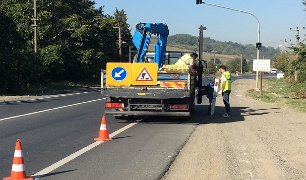 Trafik Hizmetleri Şube Müdürlüğü Ekipleri Çalışmalarına Devam Ediyor Trafik Hizmetleri Şube Müdürlüğü Ekipleri Çalışmalarına Devam Ediyor