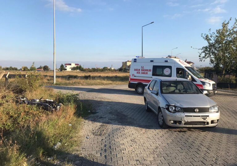 Otomobil İle Motosiklet Çarpıştı: 1 Yaralı!