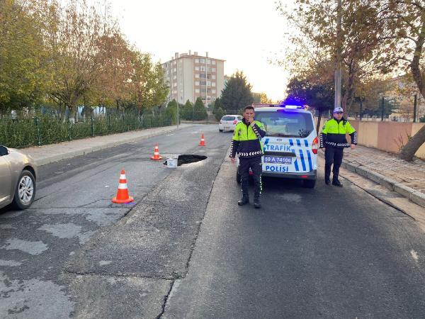 Yol Çöktü, Polis Önlem Aldı!