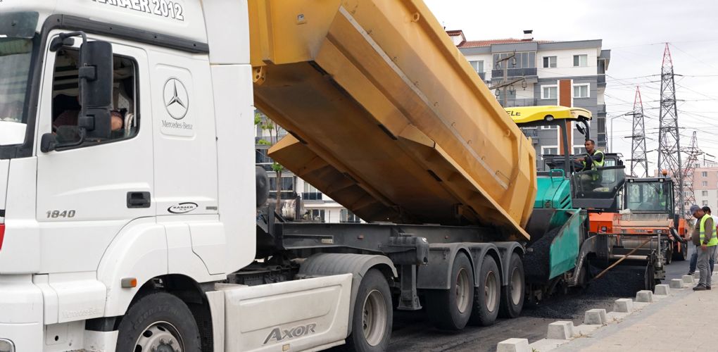 Asfalt Çalışmalarımız Kent Genelinde Devam Ediyor Asfalt Çalışmalarımız Kent Genelinde Devam Ediyor