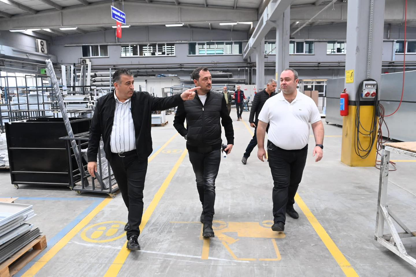 Başkan Yüksel Hayrabolu ilçesinde temaslarda bulundu Başkan Yüksel Hayrabolu ilçesinde temaslarda bulundu