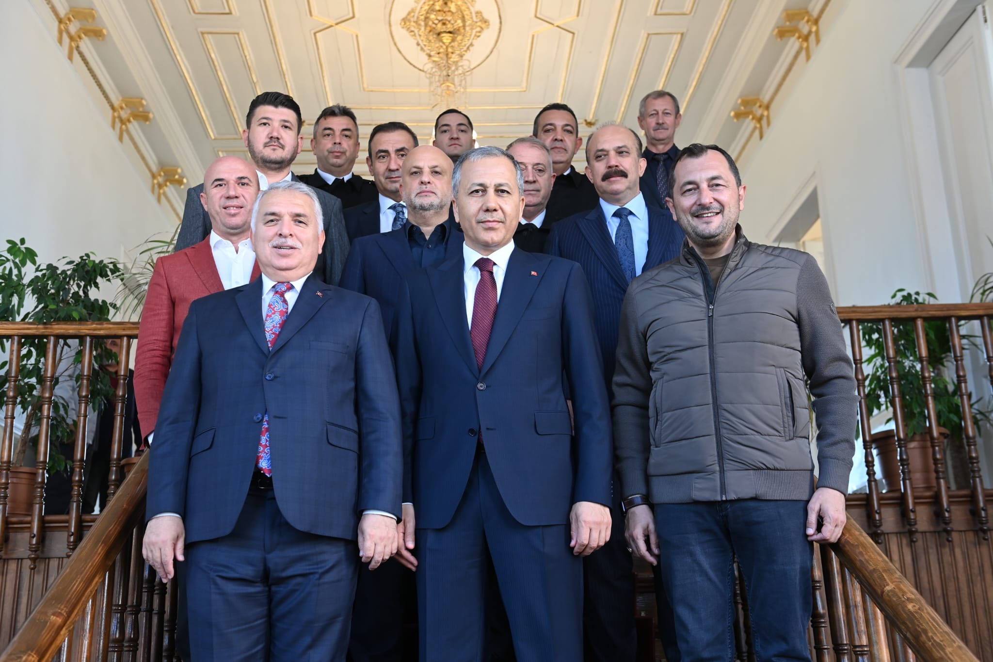 Başkan Yüksel İstanbul Valisi Ali Yerlikaya ve beraberindeki heyeti ağırladı Başkan Yüksel İstanbul Valisi Ali Yerlikaya ve beraberindeki heyeti ağırladı