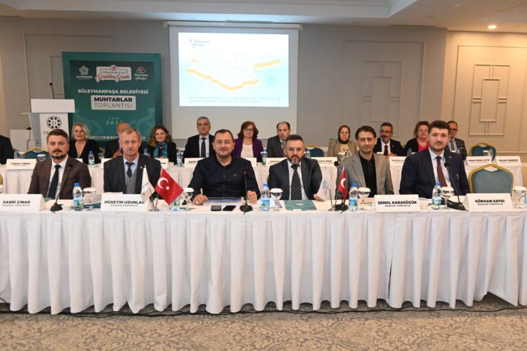 Başkan Yüksel mahalle muhtarları ile bir araya geldi