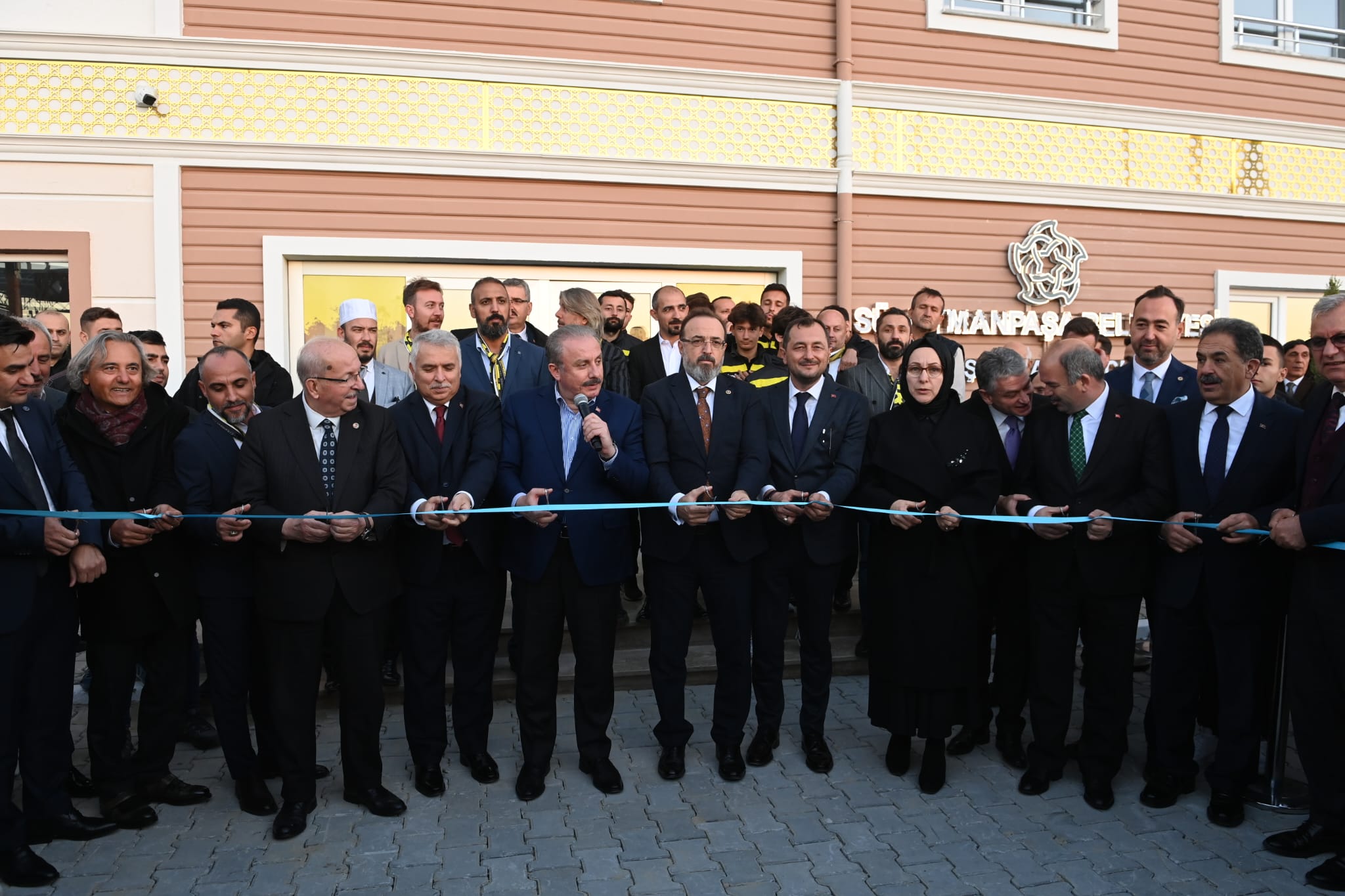 Yaşar Kaptan Çebi Sporcu Sosyal Tesisleri törenle açıldı Yaşar Kaptan Çebi Sporcu Sosyal Tesisleri törenle açıldı