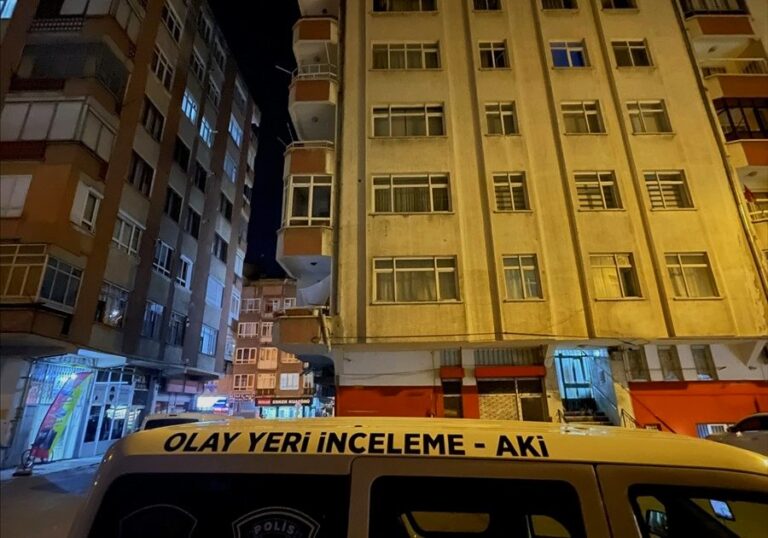 Camdan Düşen Çocuk Ağır Yaralandı!