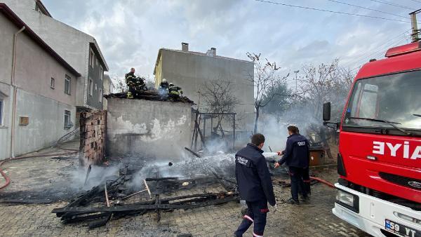 Ev Alev Alev Yandı: Ev Sahibi Yakınları Arasında Kavga Çıktı!