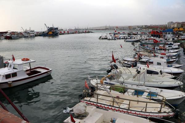 Tekirdağ’da Lodos: Balıkçılar Avlanamadı, Gemiler Demirlendi