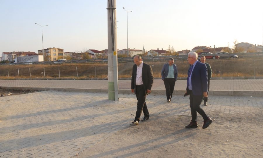 Ergene Belediye Başkanı Rasim Yüksel Cumhuriyet Mahallesinede Müjdeyi Verdi Ergene Belediye Başkanı Rasim Yüksel Cumhuriyet Mahallesinede Müjdeyi Verdi