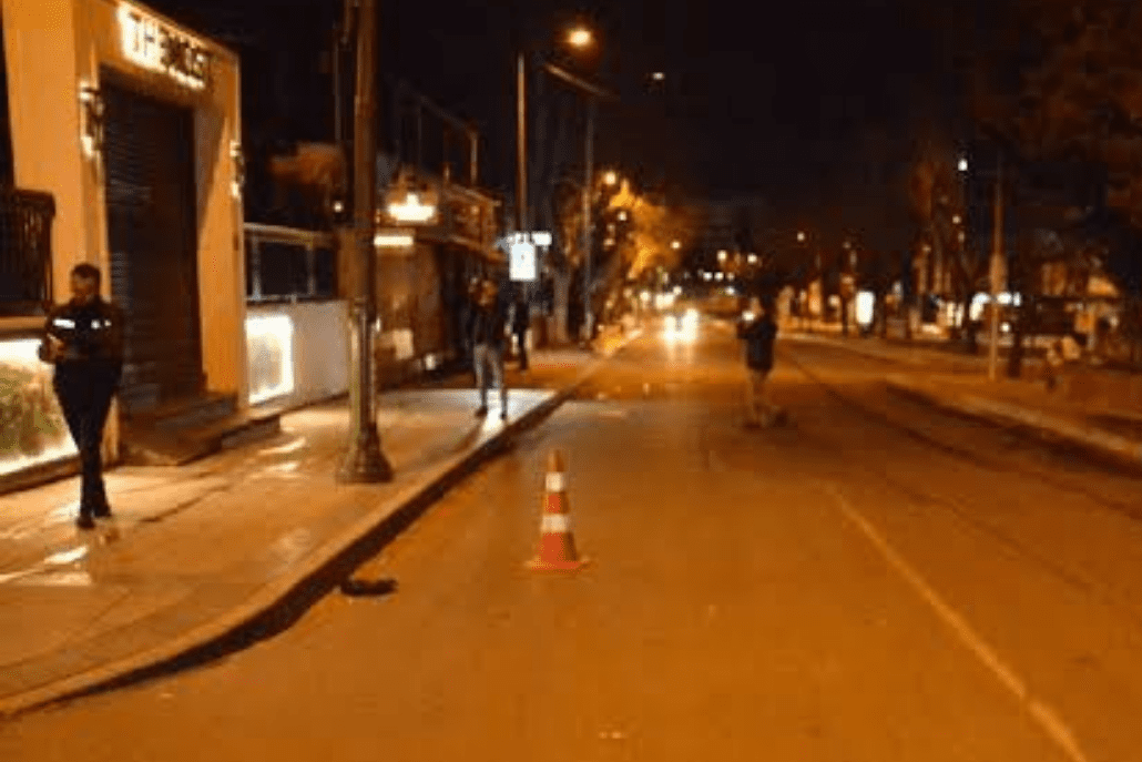 Alkollü Şahıslar Sokak Ortasında Kavga Etti: 1 Hafif Yaralı! Alkollü Şahıslar Sokak Ortasında Kavga Etti: 1 Hafif Yaralı!