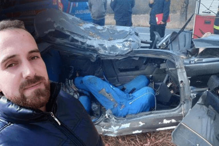 Ağaca Çarpan Otomobilin Sürücüsü Öldü