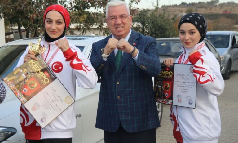 Şampiyonların Konvoyuna Başkan Yüksel’de Eşlik Etti