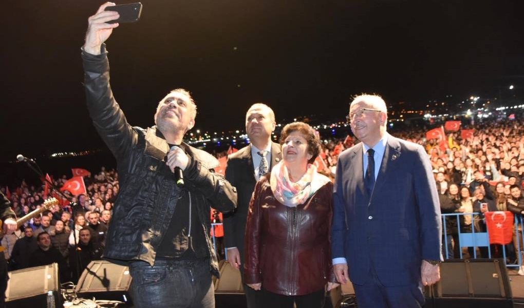 TEKİRDAĞ’DA HALUK LEVENT RÜZGÂRI ESTİ TEKİRDAĞ’DA HALUK LEVENT RÜZGÂRI ESTİ